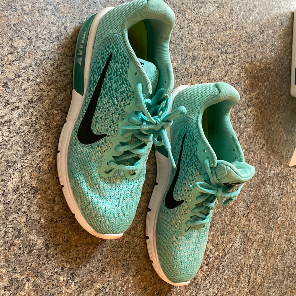 Lightly used Nike Air Max Sequent 2